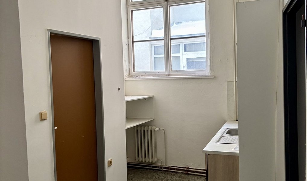 Pronájem obchodních prostor 206 m², Jihlava – náhled fotky 12