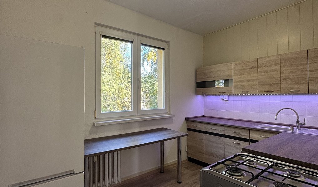 Pronájem bytu 2+1 54 m², Karviná – náhled fotky 2
