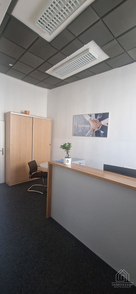 Pronájem kanceláře 145 m² — photo 3