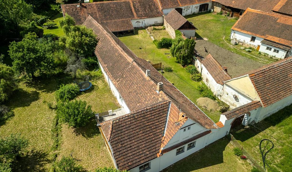 Prodej domu 157 m² s pozemkem 1 460 m², Albrechtice nad Vltavou – náhled fotky 3