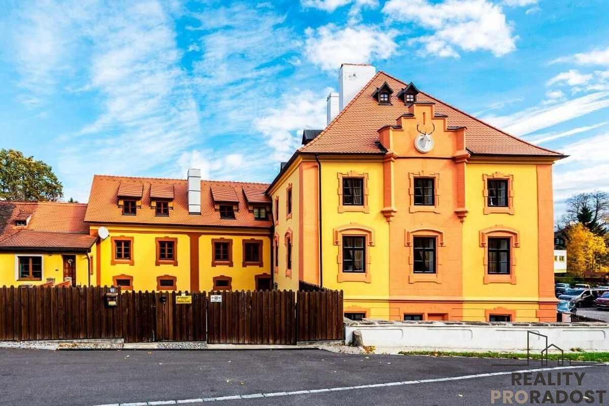 Prodej ubytovacího objektu 744 m² – fotografie 2