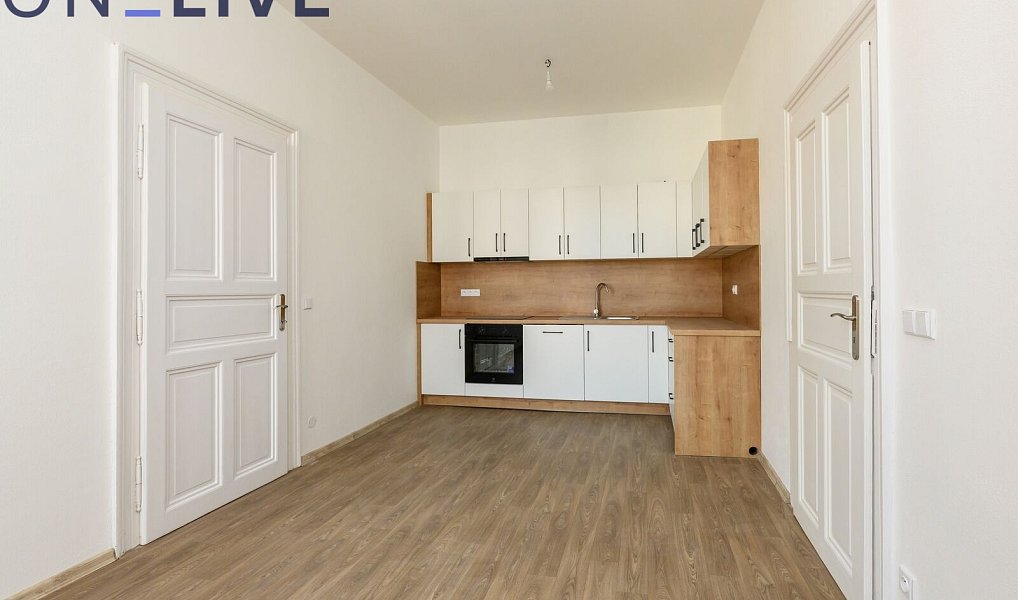 Pronájem bytu 3+1 112 m², Plzeň – náhled fotky 3