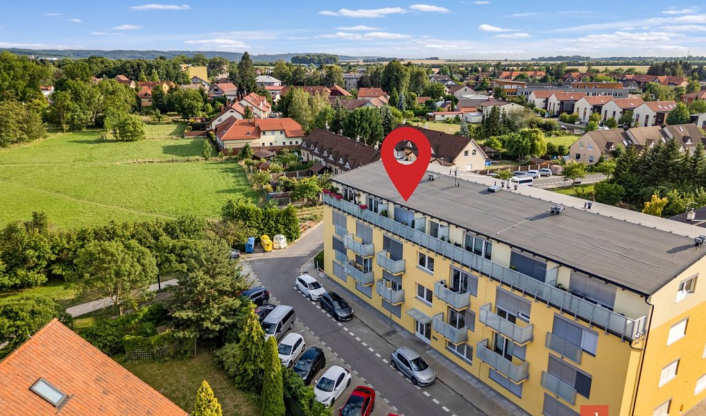 Prodej bytu 1+kk 30 m², Jesenice – náhled fotky 16