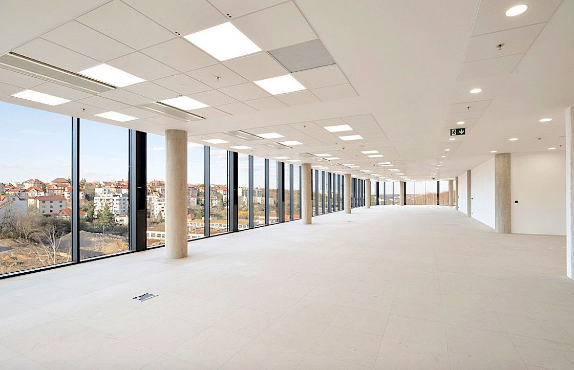 Pronájem kanceláře 696 m² – fotografie 3