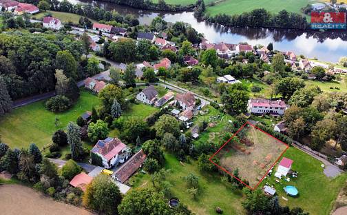 Prodej stavebního pozemku 1 238 m², Lnáře, okres Strakonice