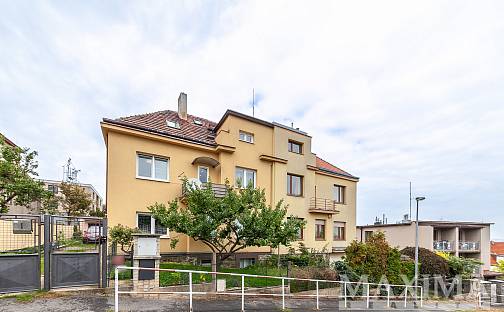 Prodej domu 255 m² s pozemkem 384 m², Pod Sychrovem II, Praha 10 - Michle