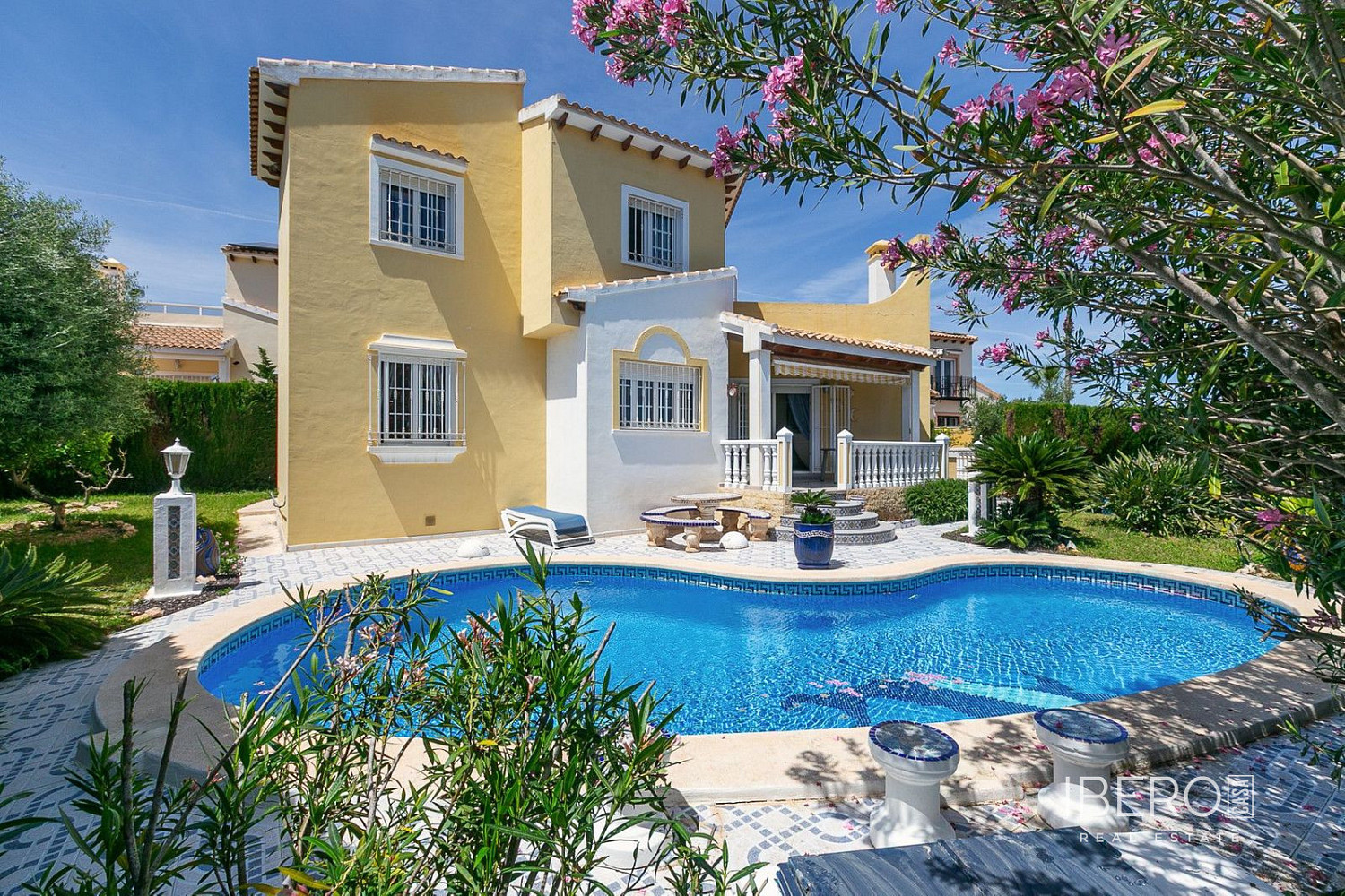 Prodej domu 194 m² s pozemkem 502 m²