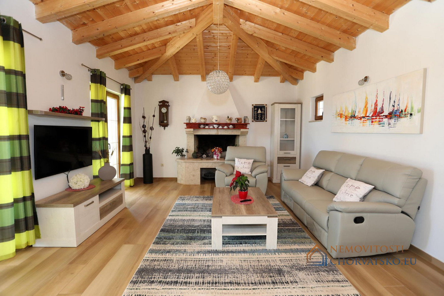 Prodej domu 226 m² s pozemkem 776 m² – pohled 2