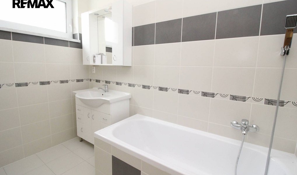 Pronájem bytu 2+kk 64 m², Plzeň – náhled fotky 12