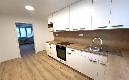 Pronájem bytu 2+1 58 m², Podvesná IV, Zlín