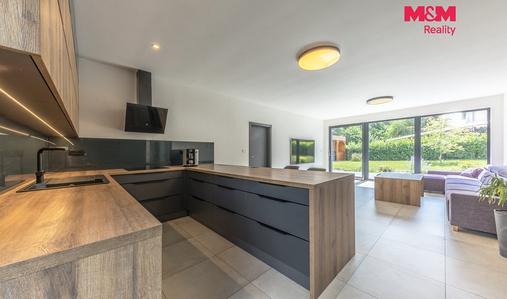 Prodej domu 110 m² s pozemkem 1 103 m², Zlatá – náhled fotky 2