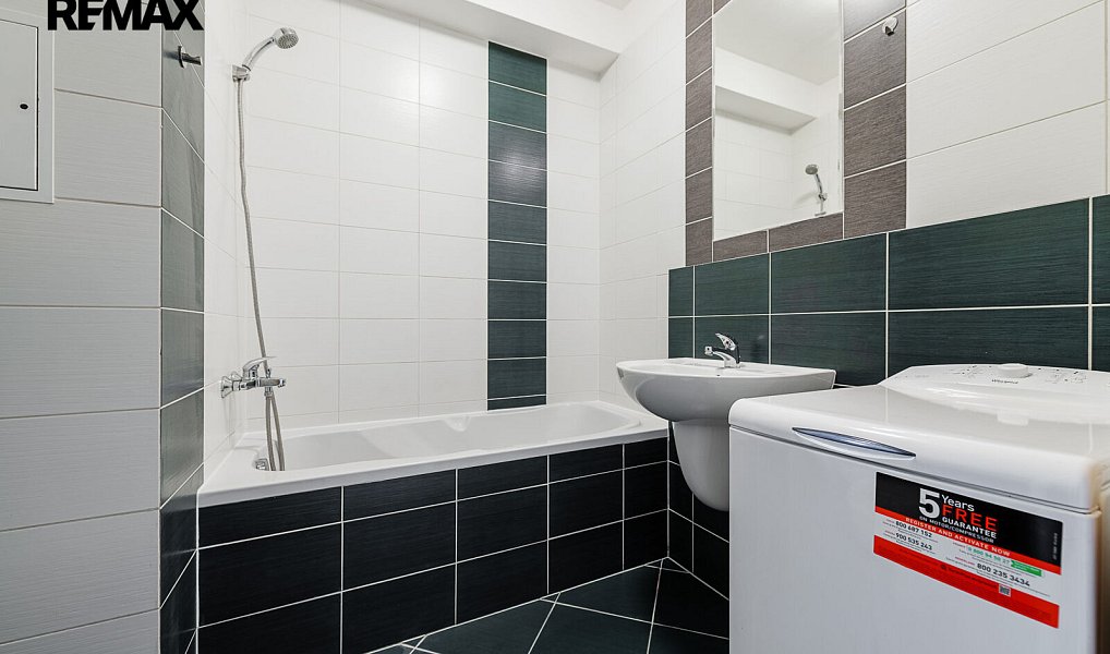 Prodej bytu 1+kk 32 m², Praha – náhled fotky 12