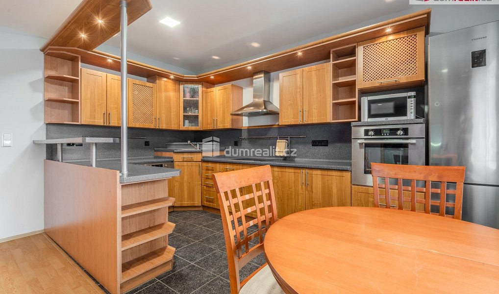 Prodej domu 300 m² s pozemkem 300 m², Roudnice nad Labem – náhled fotky 18