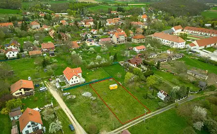 Prodej stavebního pozemku 1 059 m², Všeradice, okres Beroun