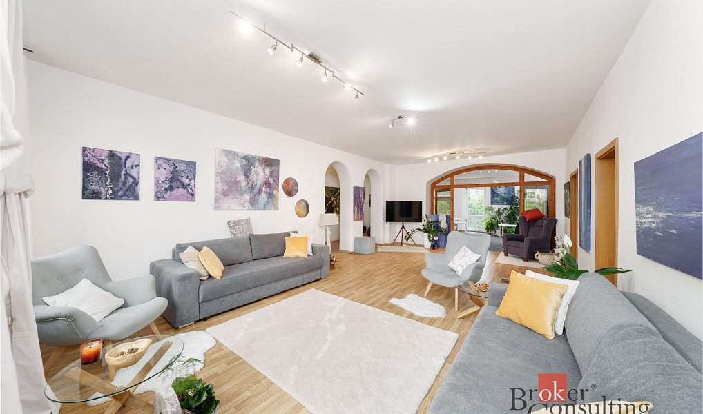 Prodej domu 1 000 m² s pozemkem 2 969 m², Hostivice – náhled fotky 7