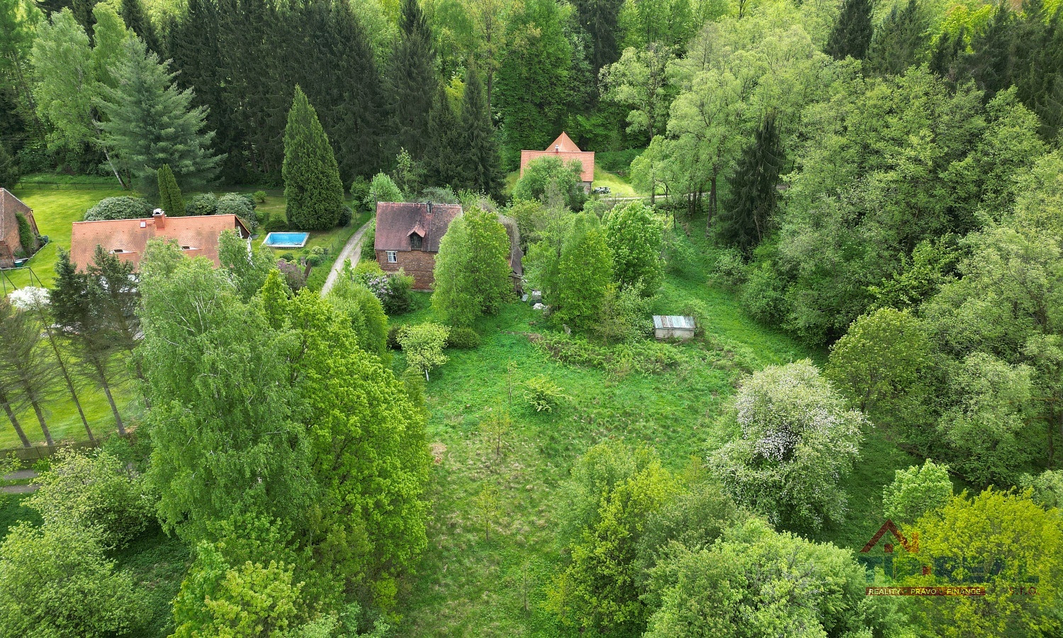 Prodej stavebního pozemku 1 769 m² – fotografie 4