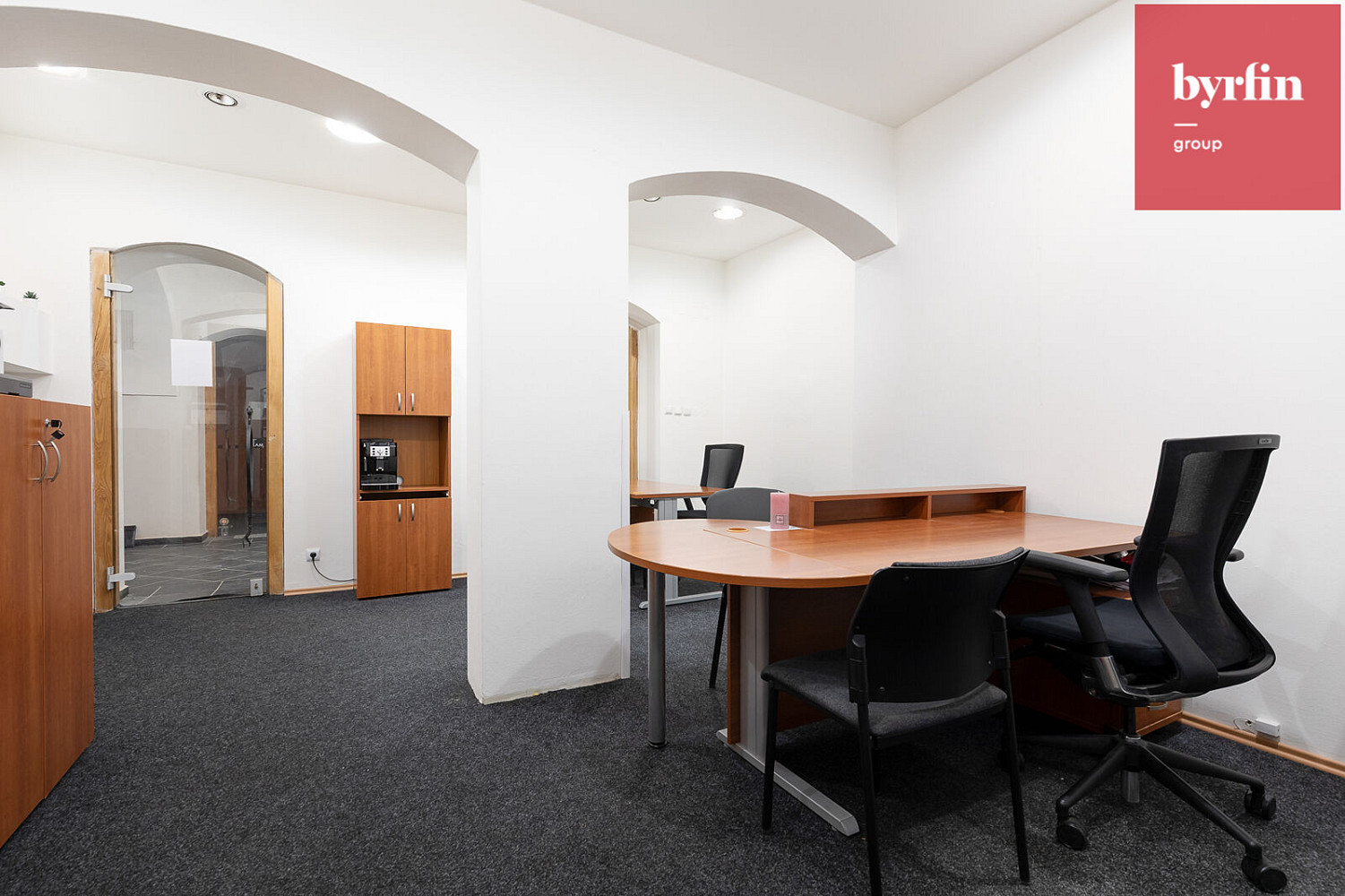 Pronájem kanceláře 27 m² — photo 2