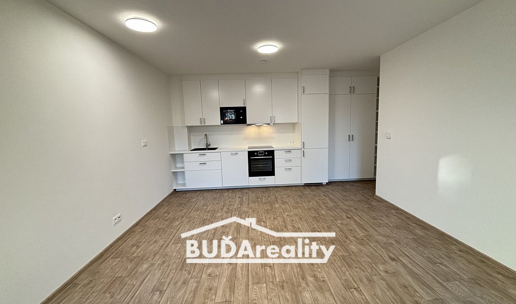 Pronájem bytu 2+kk 58 m², Zlín – náhled fotky 2
