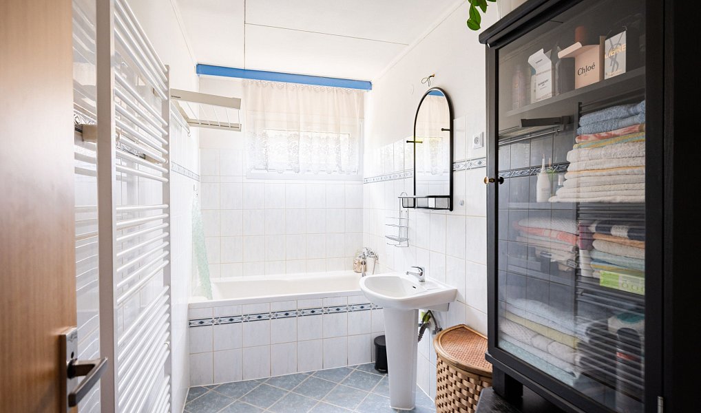 Prodej domu 244 m² s pozemkem 948 m², Velká Hleďsebe – náhled fotky 7