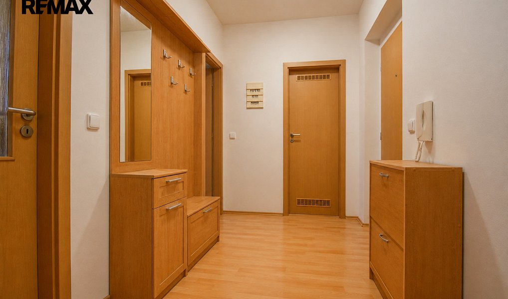 Pronájem bytu 2+kk 70 m², Hradec Králové – náhled fotky 4