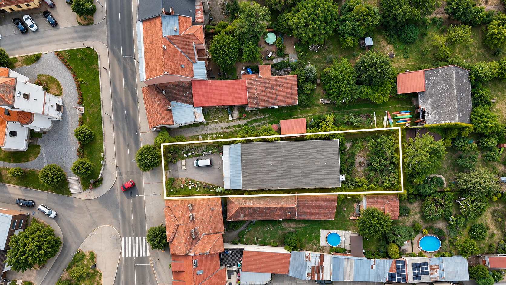 Prodej obchodních prostor 303 m² – fotografie 2