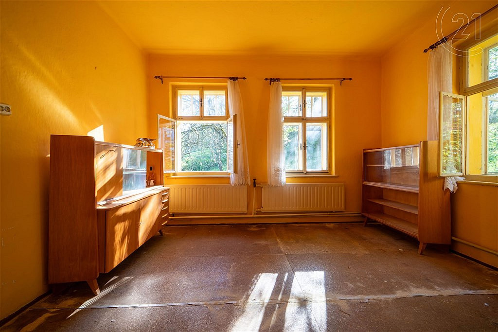 Prodej domu 488 m² s pozemkem 1 781 m² – pohled 3