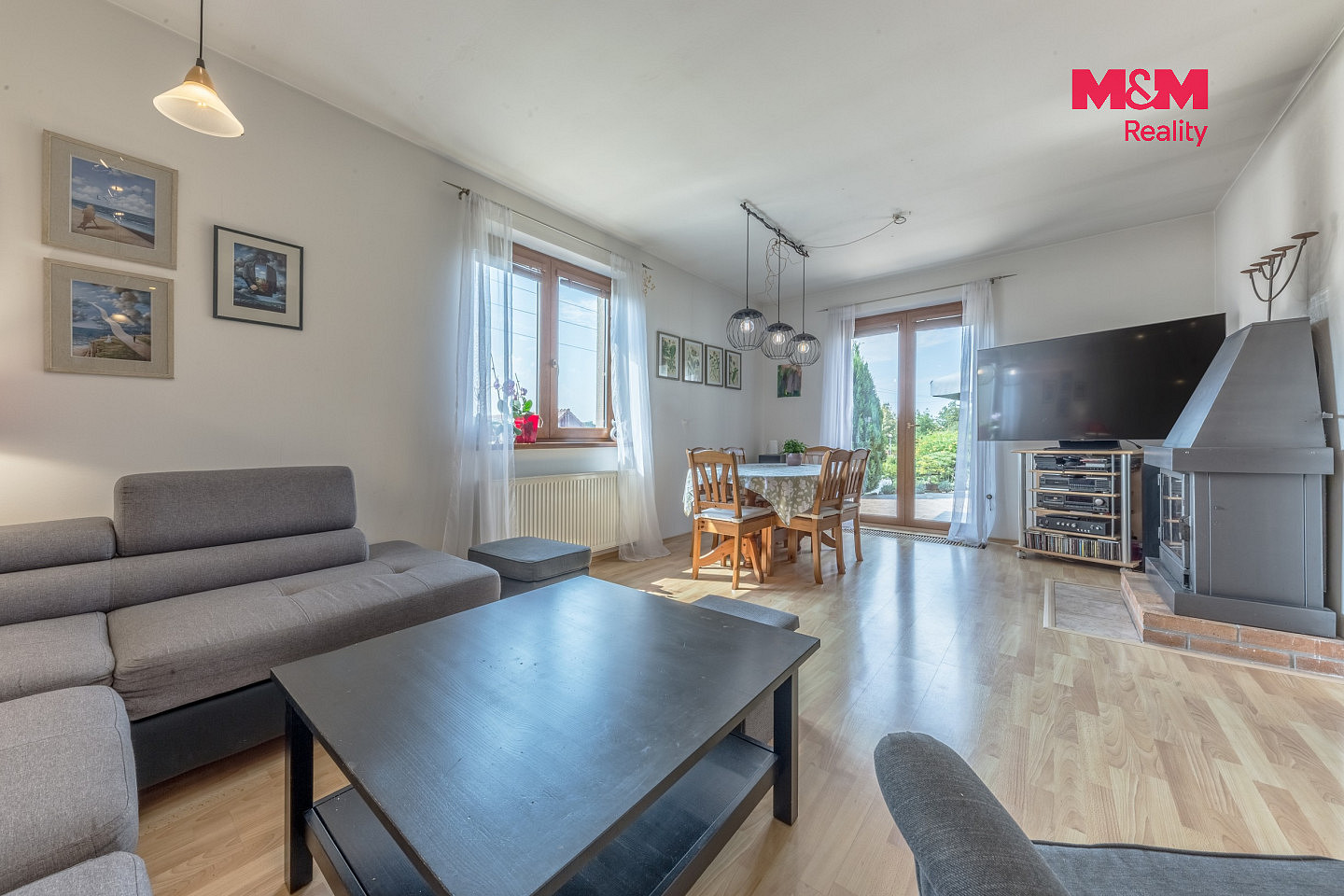 Prodej domu 225 m² s pozemkem 1 092 m² – fotografie 2