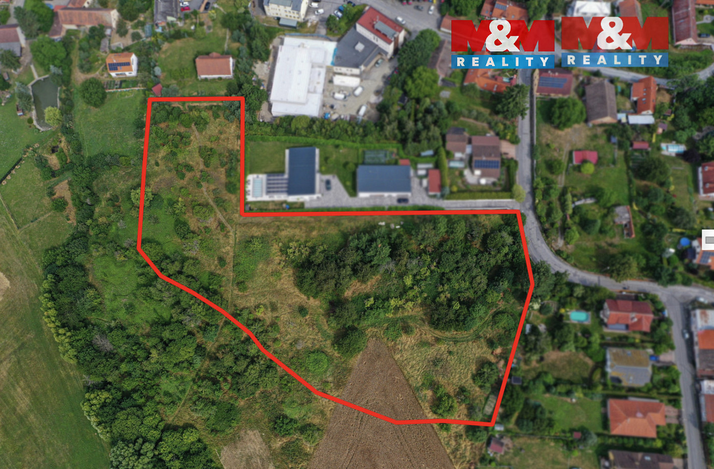 Prodej stavebního pozemku 12 370 m²