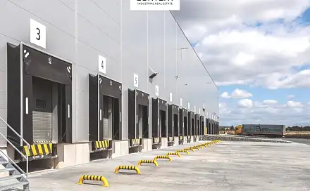 Pronájem skladovacích prostor 5 000 m², Polní, Hrušky, okres Břeclav