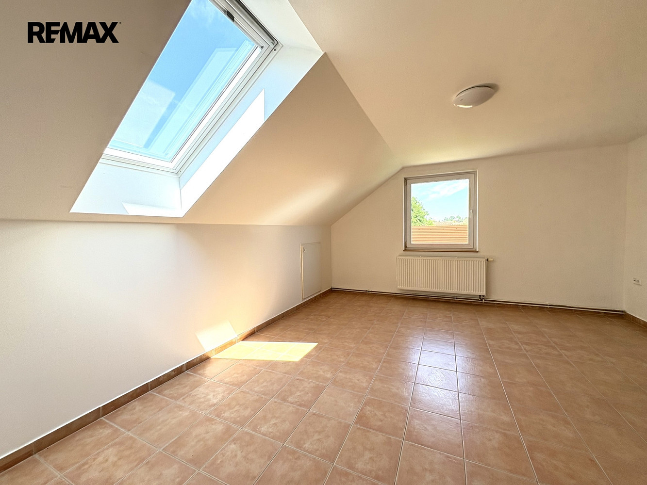 Pronájem bytu 3+kk 91 m² — photo 5