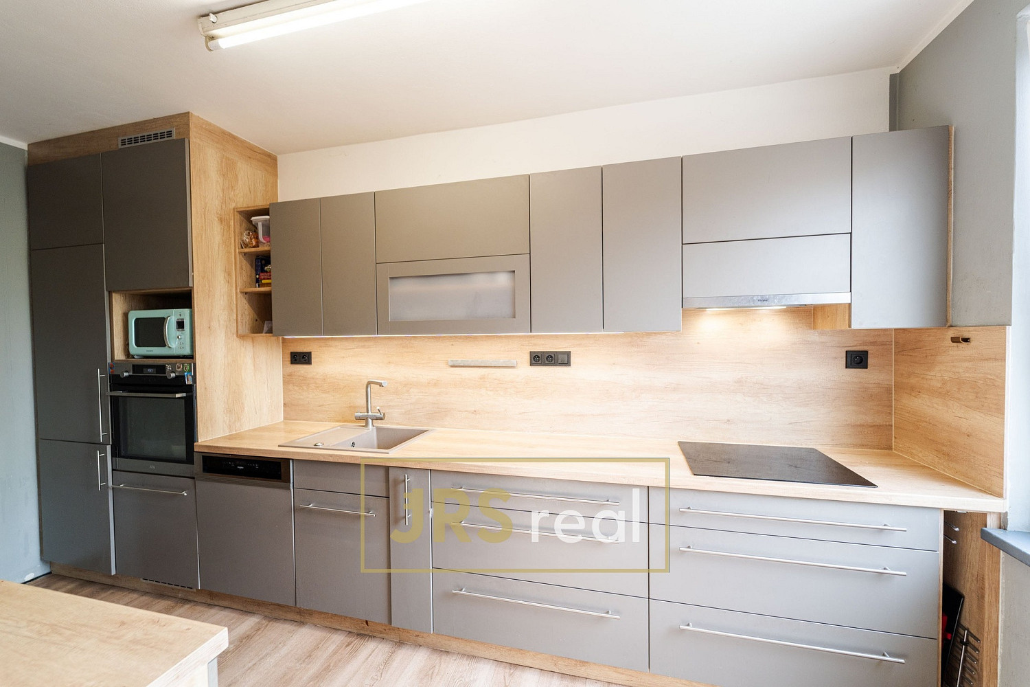 Prodej domu 230 m² s pozemkem 793 m² – fotografie 2