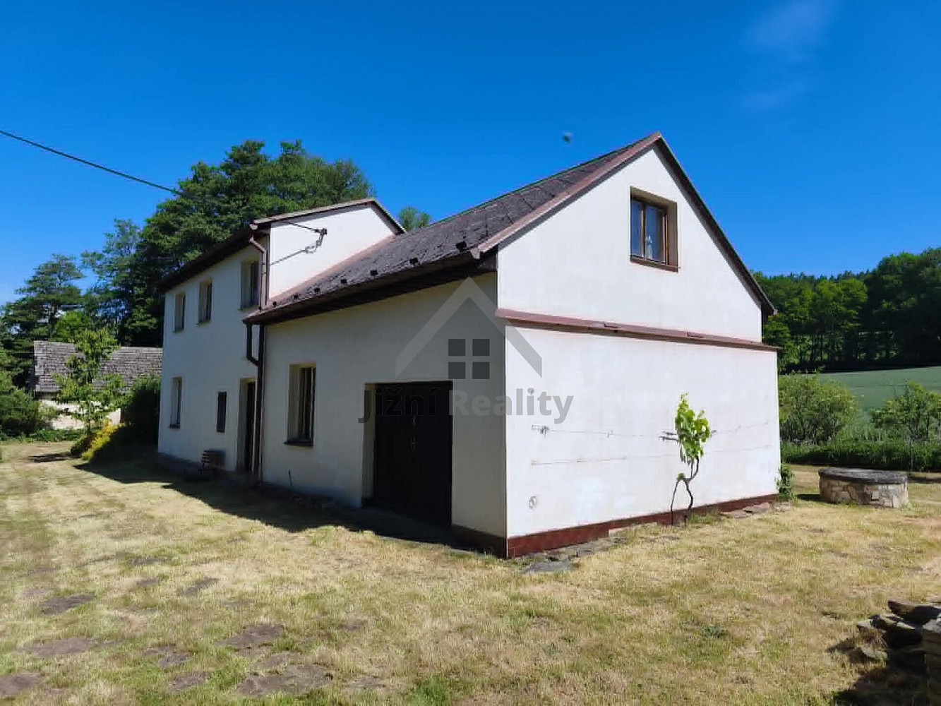 House, 160 m², land 1390 m²