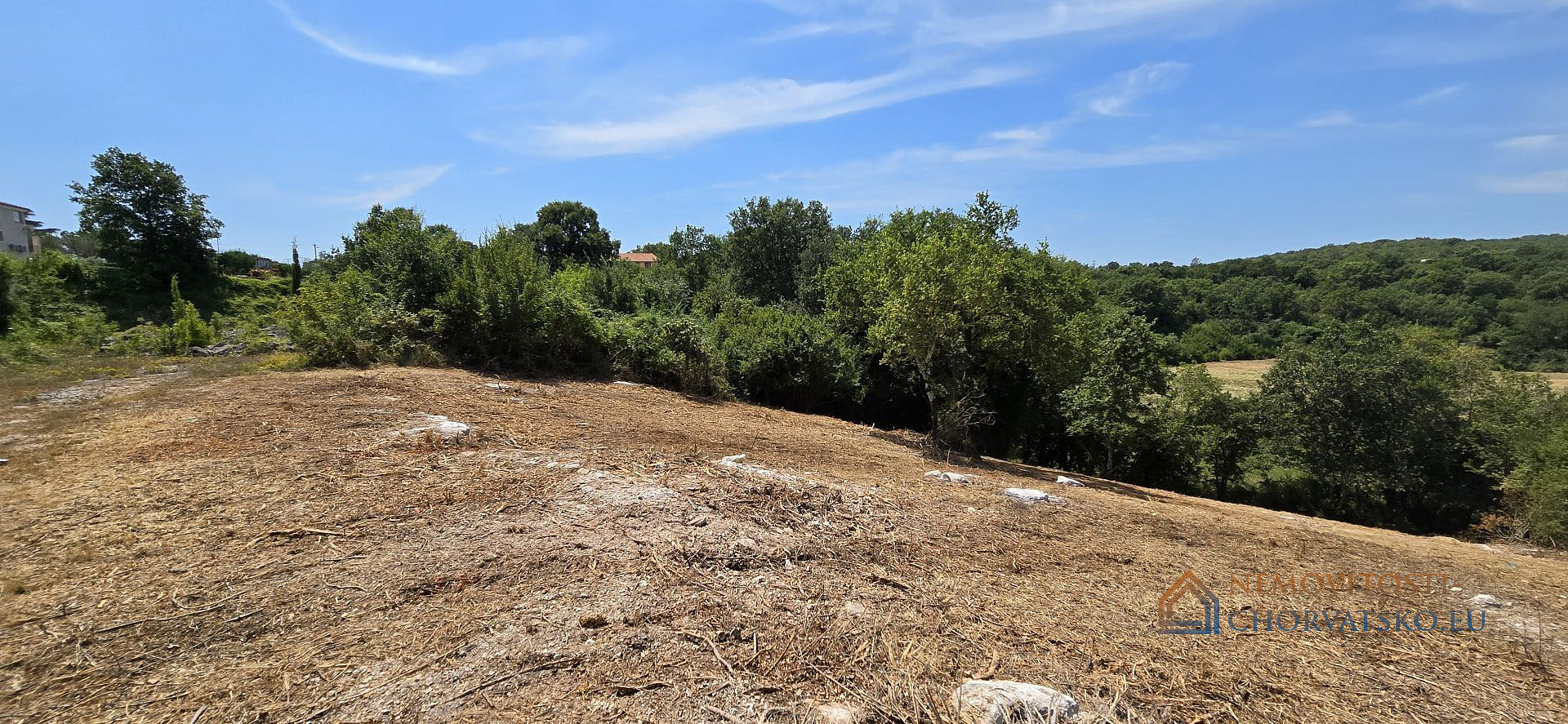 Prodej stavebního pozemku 785 m² – další