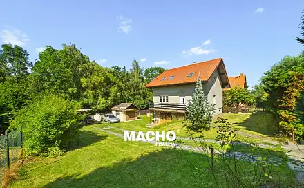 Prodej domu 163 m² s pozemkem 784 m², Okrouhlo, okres Praha-západ