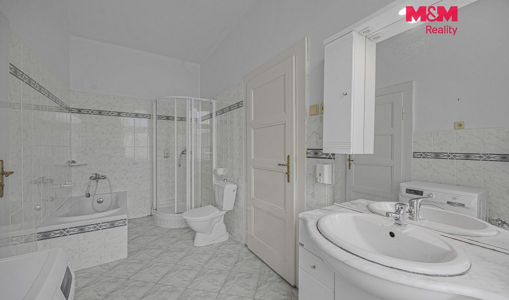 Pronájem domu 134 m² s pozemkem 1 031 m², Dvůr Králové nad Labem – náhled fotky 8