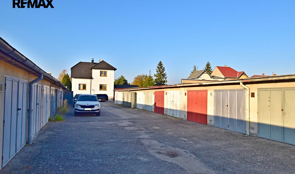 Prodej zděné garáže s elektřinou - Suché Vrbné, České Budějovice, České Budějovice – fotka 1 z 8