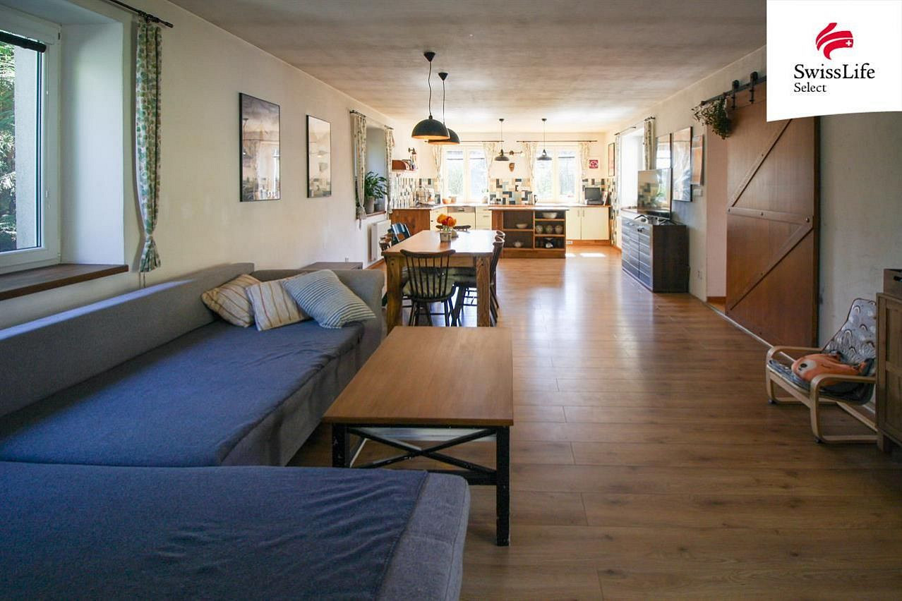 Prodej domu 255 m² s pozemkem 1 349 m² – fotografie 2