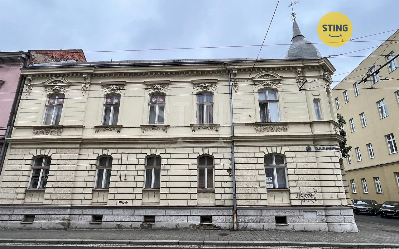 Pronájem kanceláře 90 m²