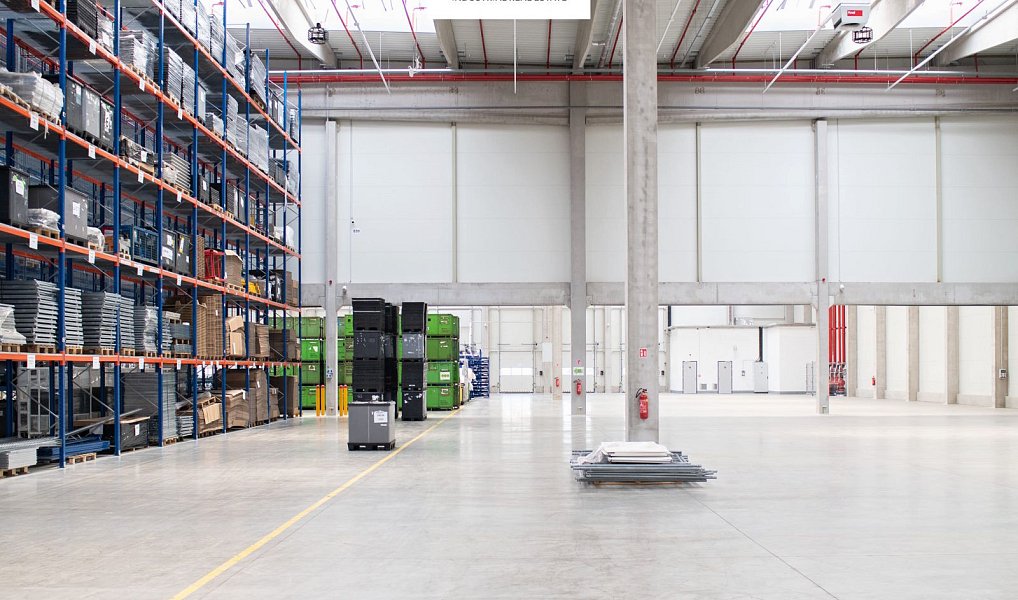 Pronájem skladovacích prostor 11 500 m², Chomutov – fotka 1 z 13