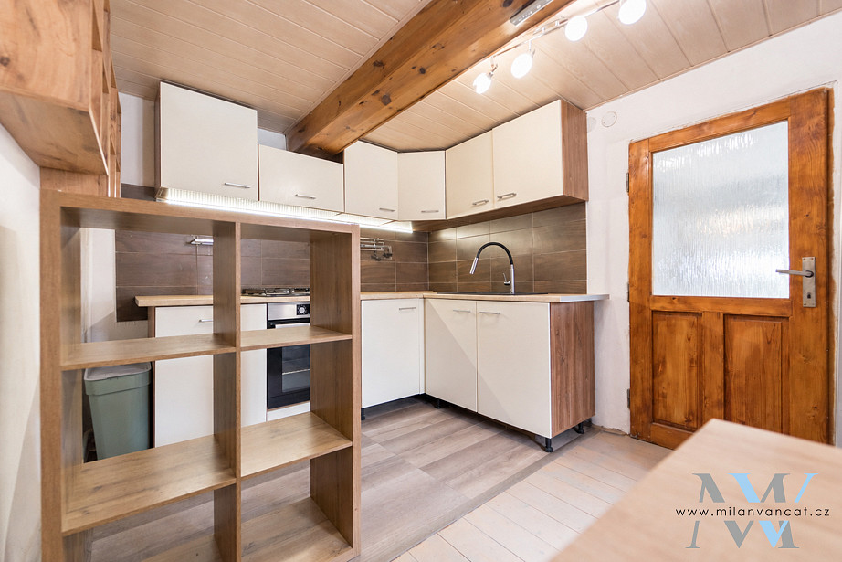 Prodej domu 100 m² s pozemkem 203 m² – fotografie 2