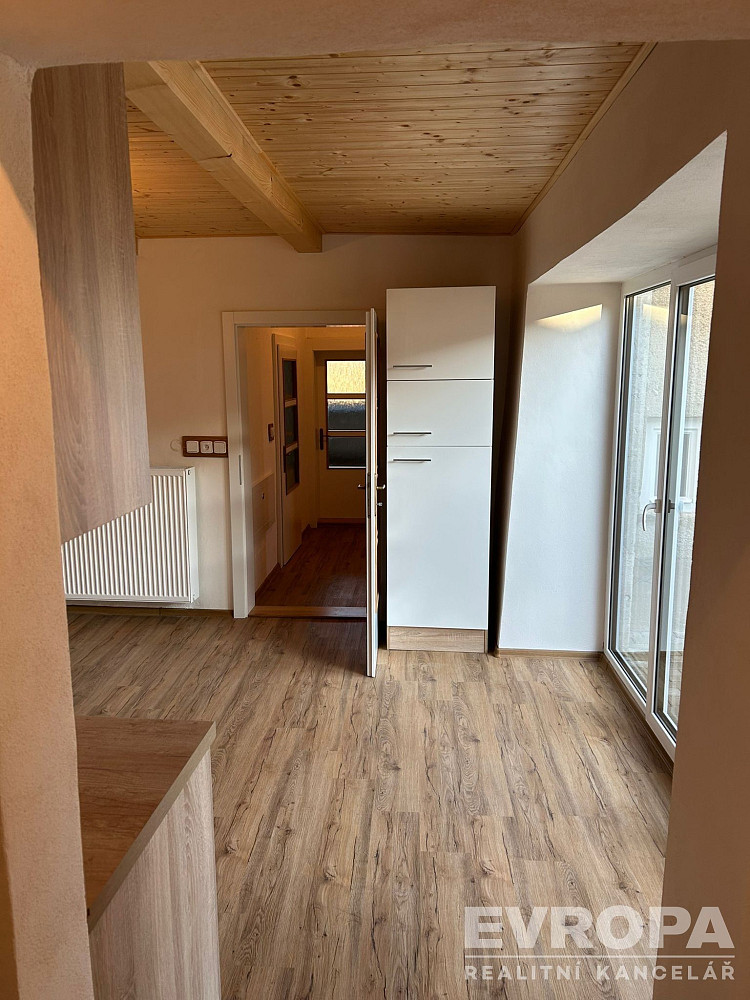 Prodej domu 165 m² s pozemkem 196 m², Jemnice