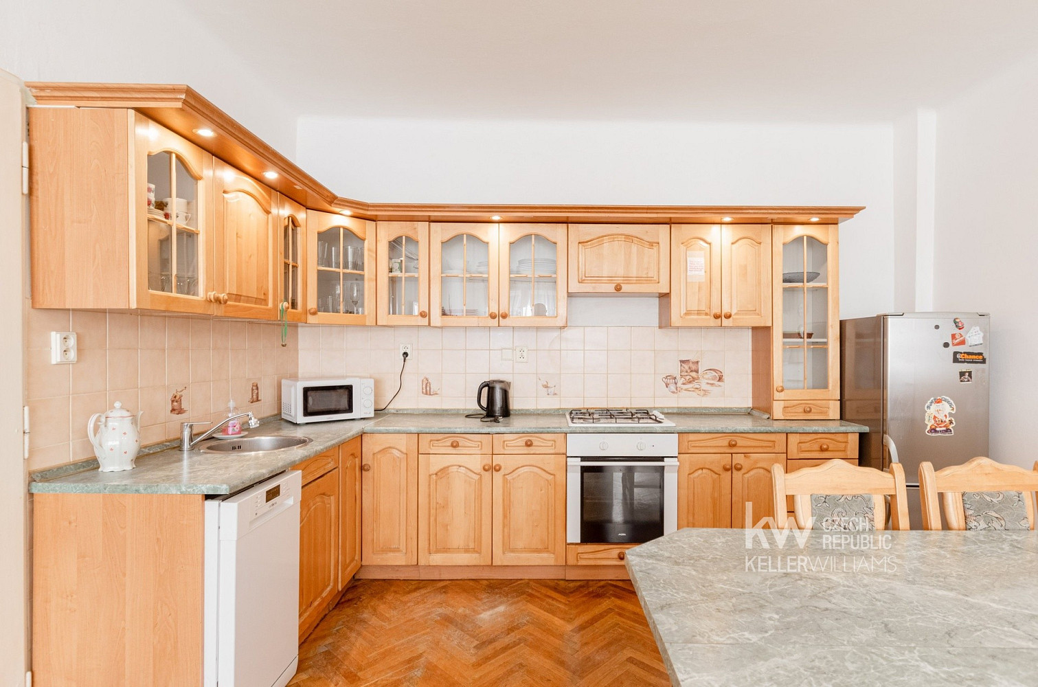 Pronájem bytu 4+kk 80 m² – fotografie 3