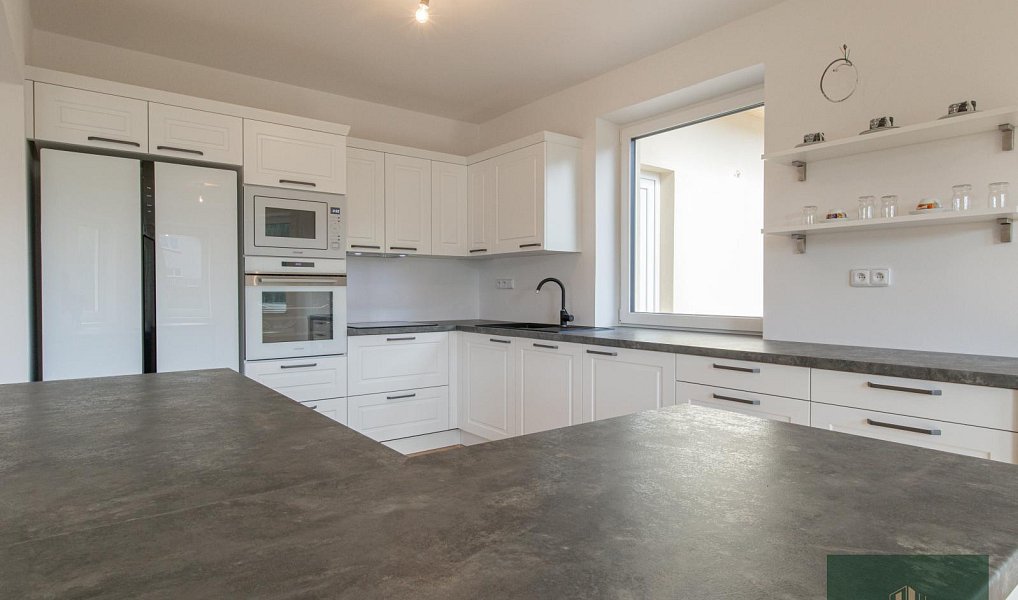 Prodej domu 240 m² s pozemkem 1 011 m², Rokycany – náhled fotky 11