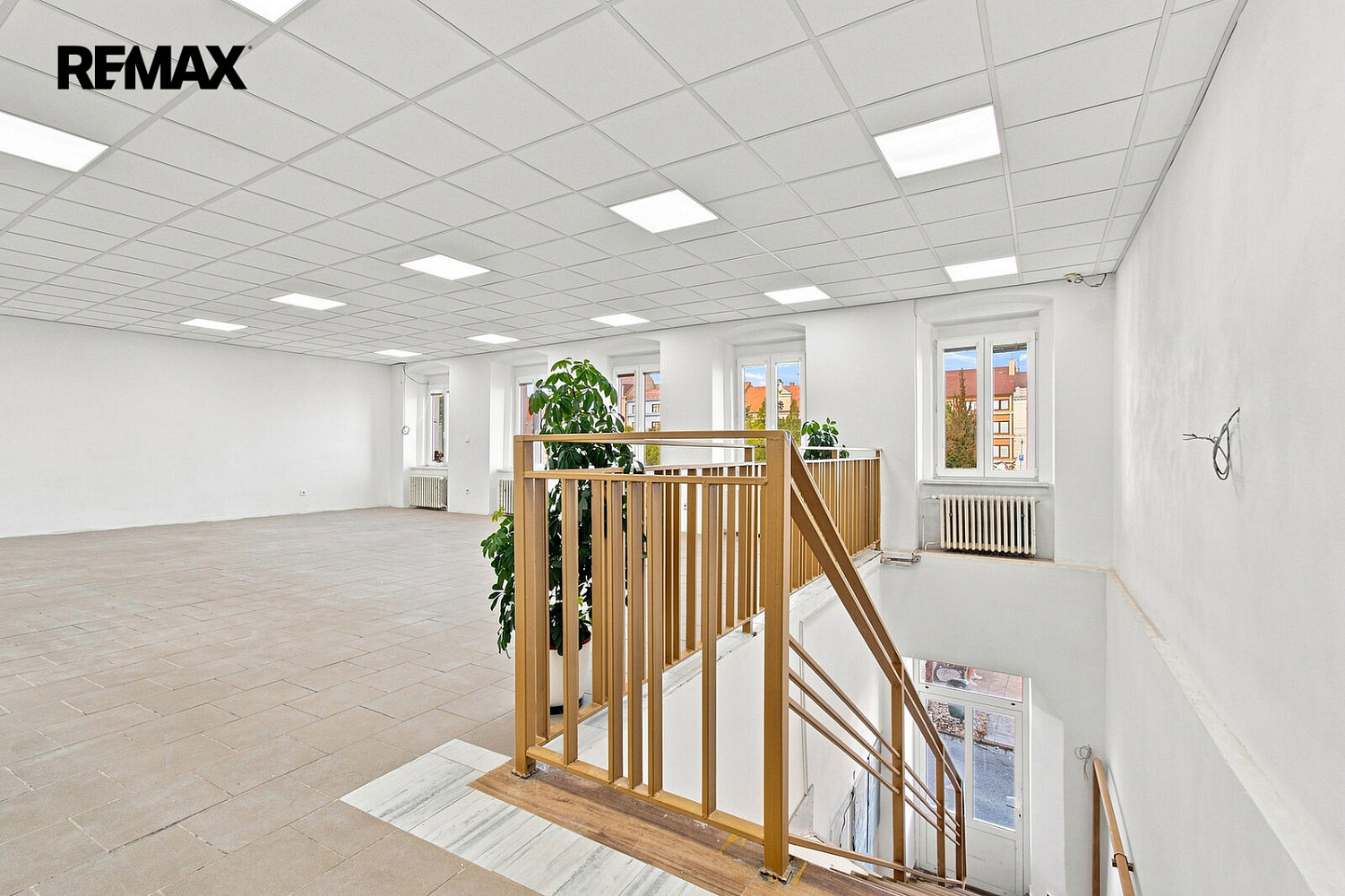 Pronájem obchodních prostor 171 m² – fotografie 3