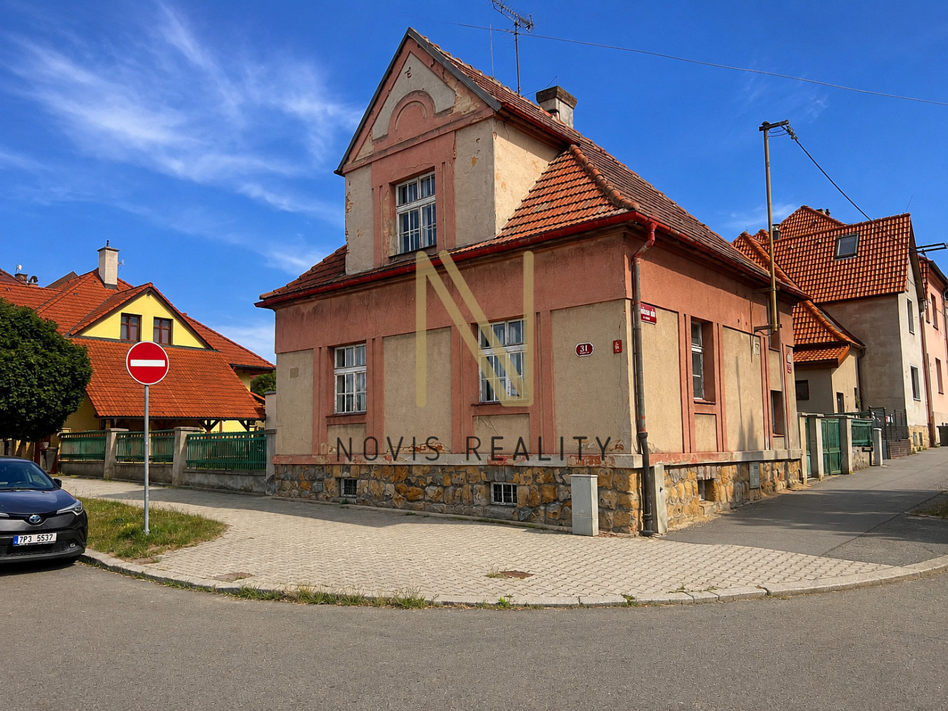 Prodej stavebního pozemku 375 m² – fotografie 3