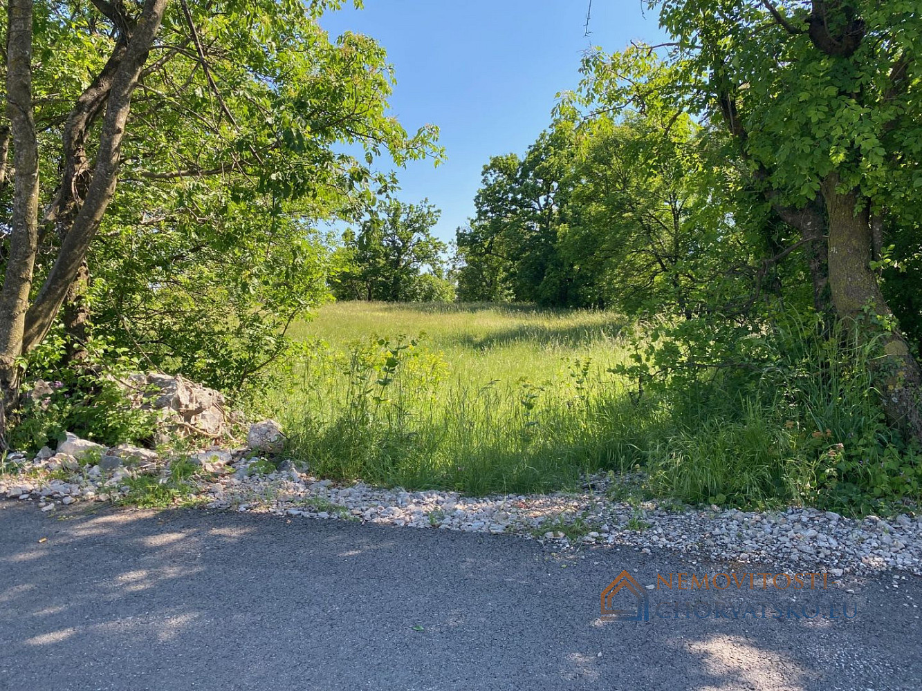 Prodej stavebního pozemku 1 227 m² - Widok 2
