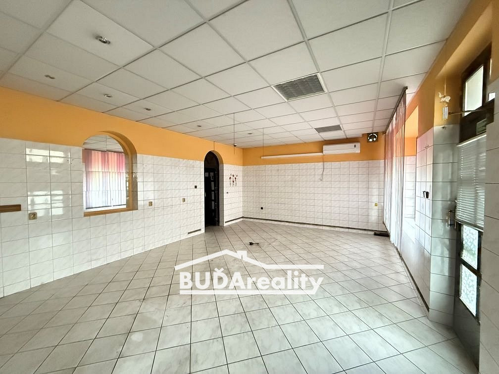 Prodej obchodních prostor 90 m² — photo 3