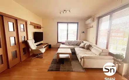 Pronájem bytu 2+kk 62 m², Jana Přibíka, Praha 9 - Vysočany