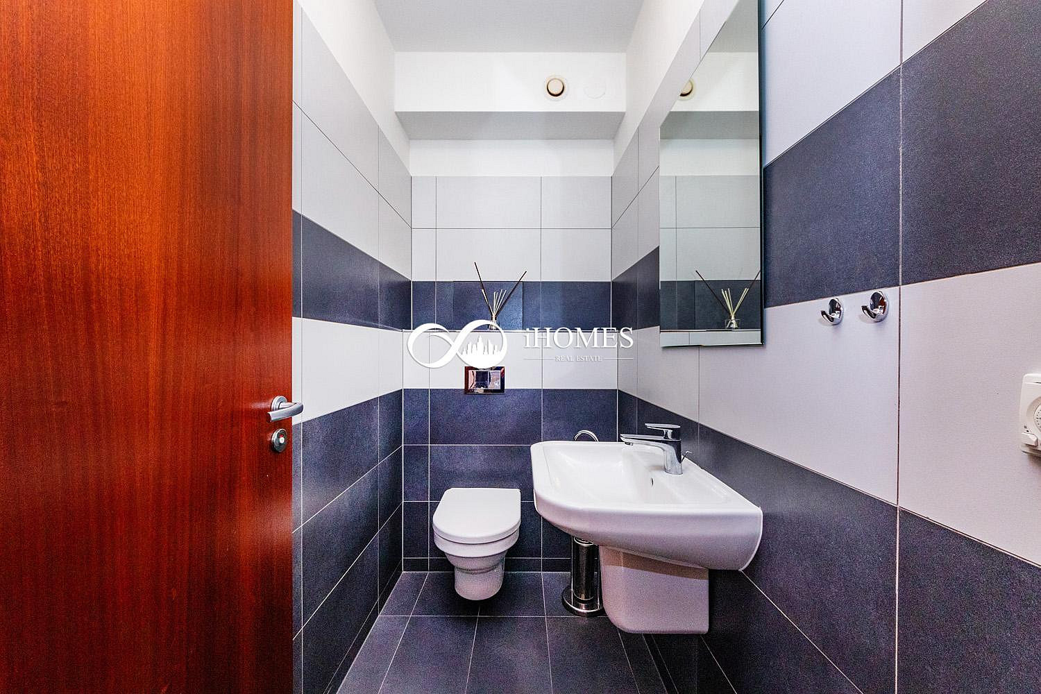 Pronájem bytu 3+kk 116 m² – pohled 6