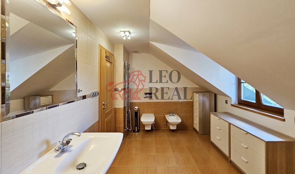 Prodej domu 316 m² s pozemkem 1 751 m², Kamenice – náhled fotky 29